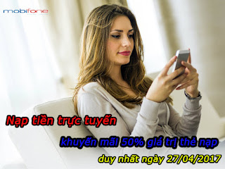 Hot-girl-looking-at-her-phone_132041.jpg